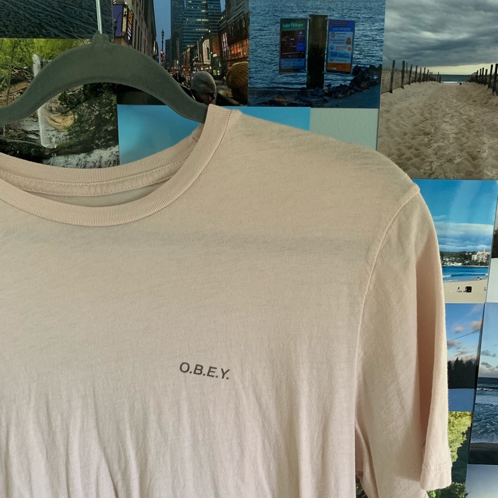 OBEY T-shirt